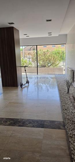 Apartament cu 4 camere în Central