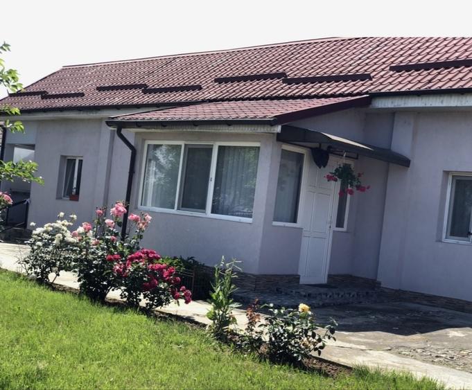 Casă cu 3 camere în Central