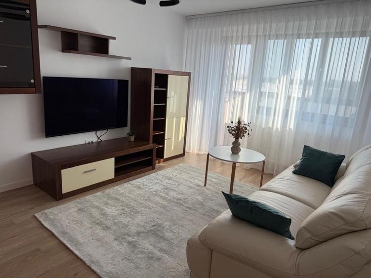 Apartament cu 3 camere decomandat în Brotăcei