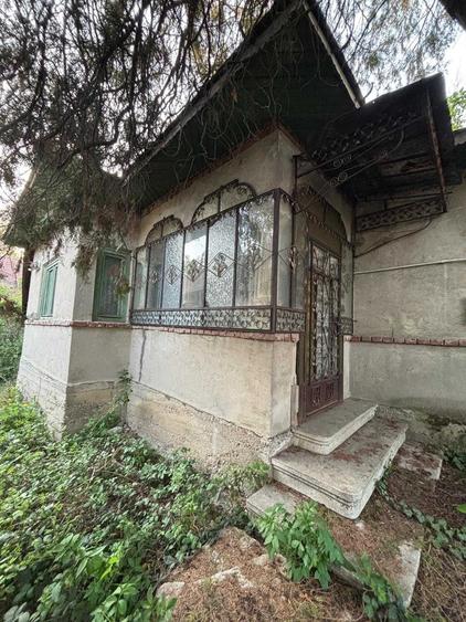 Casă cu 2 camere în Coada Izvorului