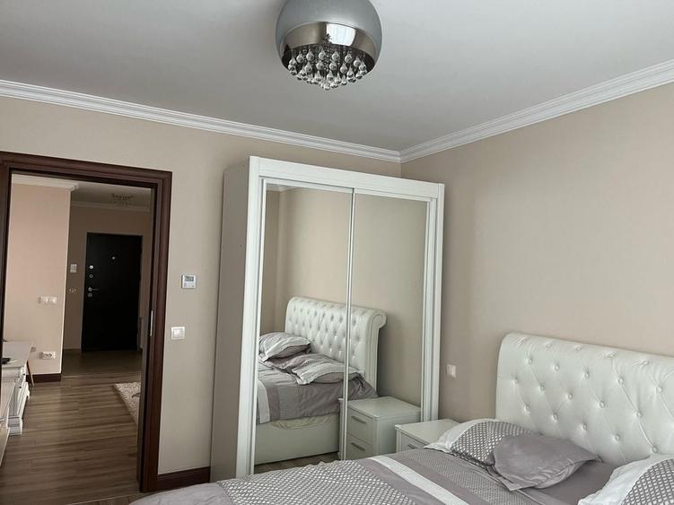 Apartament cu 3 camere în Petru Rareș