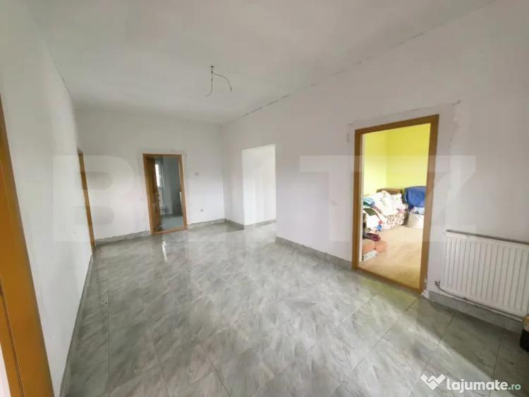 Casă cu 4 camere cu Teren 1240 Mp în Țibana