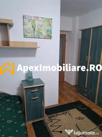 Apartament cu 3 camere decomandat în Obor