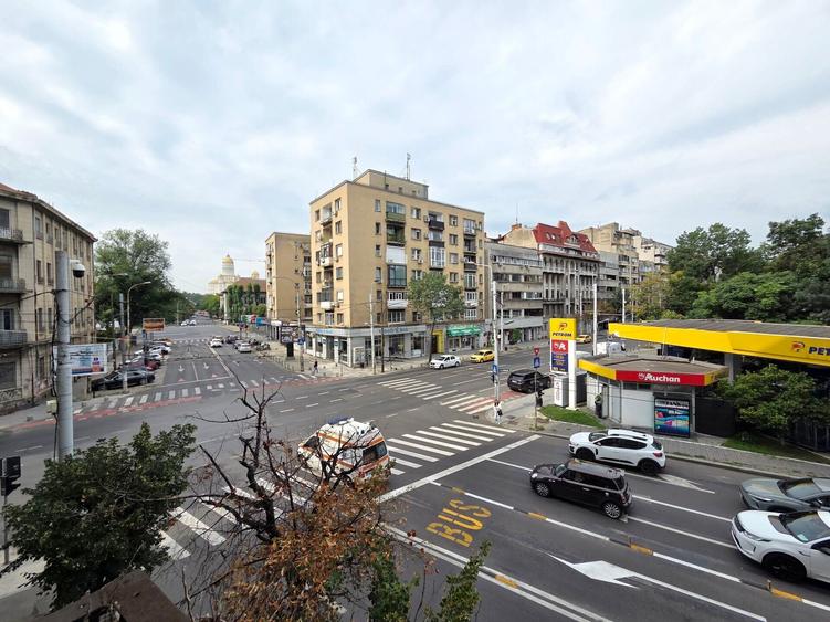 Apartament cu 2 camere semidecomandat în Kogălniceanu