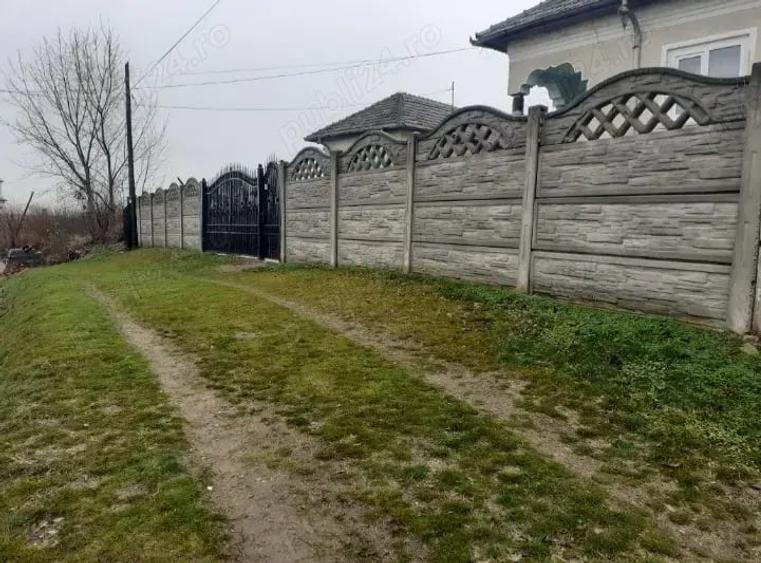 Casă cu 6 camere în Ostroveni