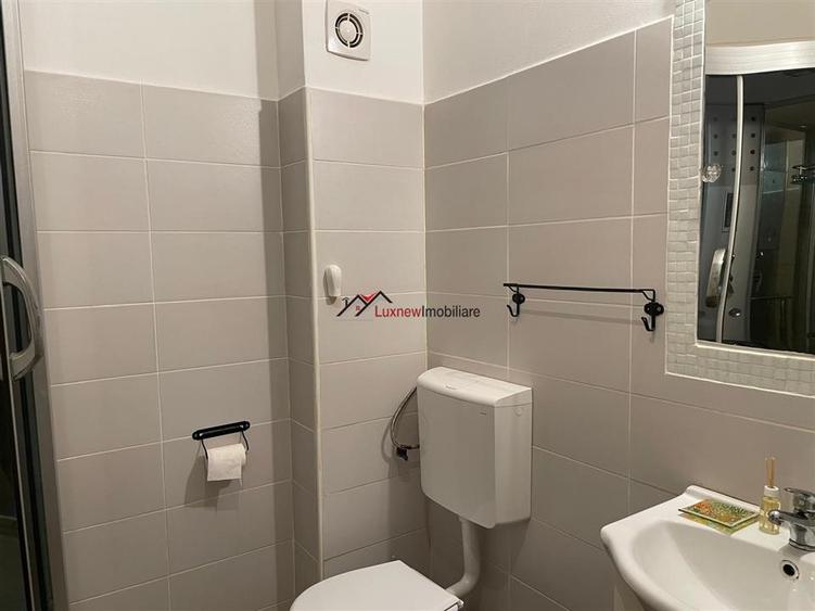 Apartament cu 2 camere semidecomandat în Florești