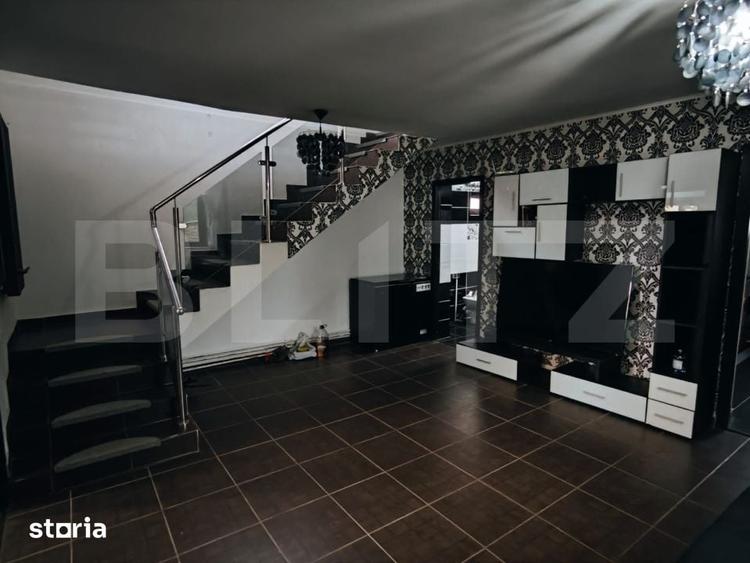 Casă cu 4 camere cu Teren 1200 Mp în Malu Mare