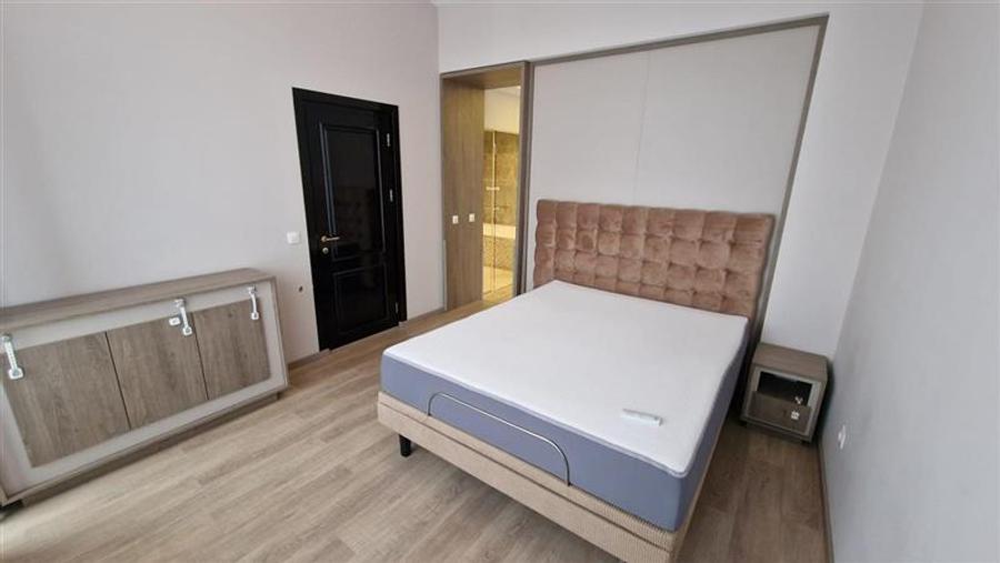 Penthouse cu 3 camere decomandat, mobilat în Copou