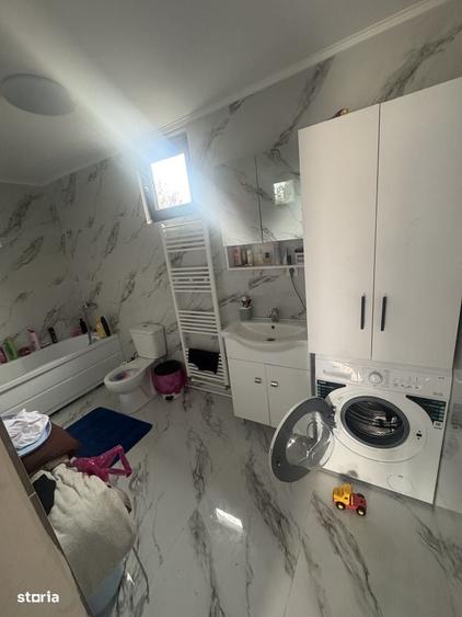 Casă cu 3 camere în Căpățânești