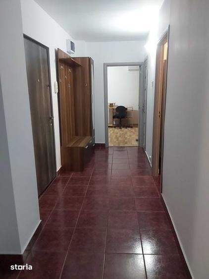 Apartament cu 2 camere, mobilat în Central