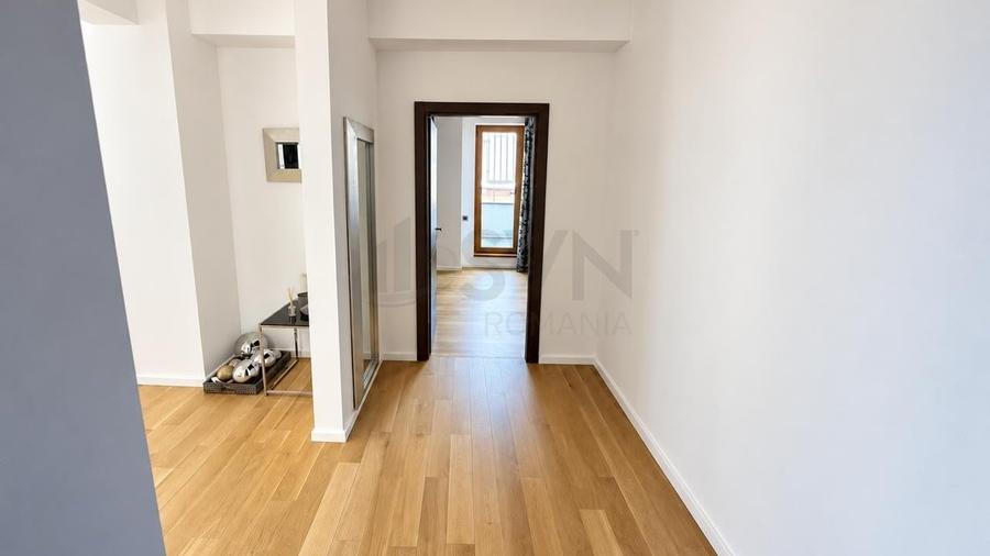 Apartament cu 3 camere semidecomandat, mobilat în Herăstrău