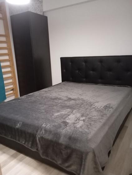 Apartament cu 3 camere decomandat în Alexandru Obregia
