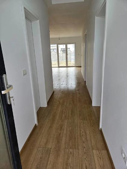 Casă cu 3 camere cu Teren 300 Mp în Rudicica