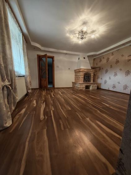 Casă cu 4 camere în Iaslovăț