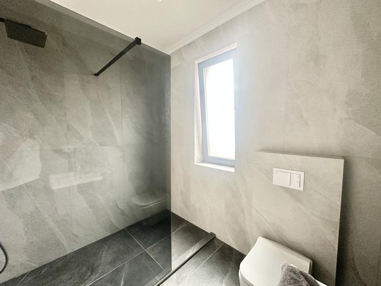 Duplex cu 4 camere cu Canalizare în Moșnița Nouă