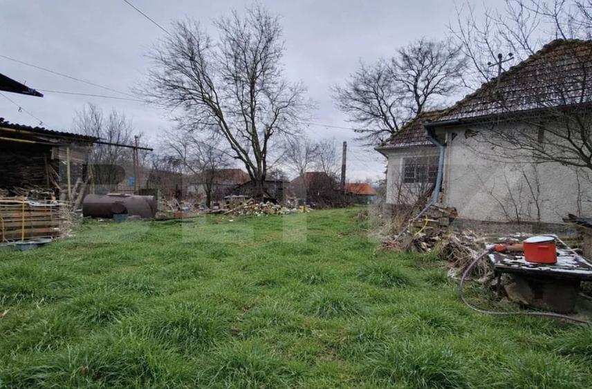 Casă individuală cu 2 camere cu Canalizare în Ceanu Mic