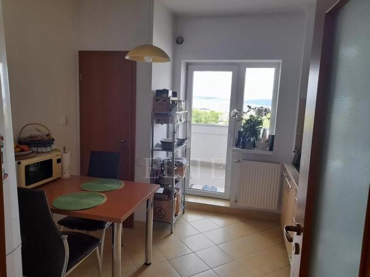 Apartament cu 2 camere decomandat, mobilat în Zorilor