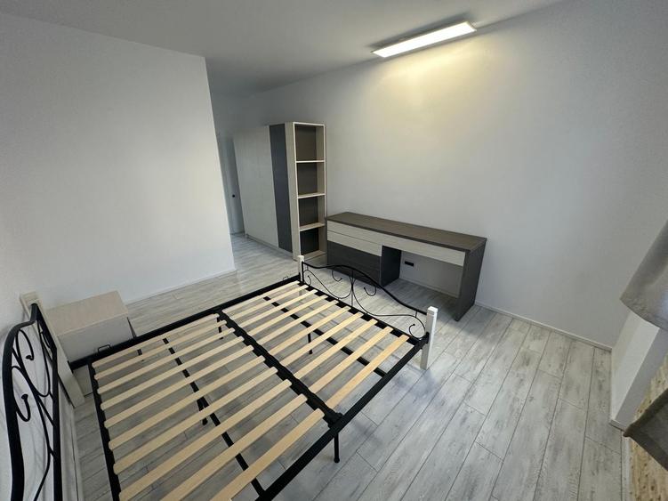 Duplex cu 4 camere cu Canalizare în Exterior Nord