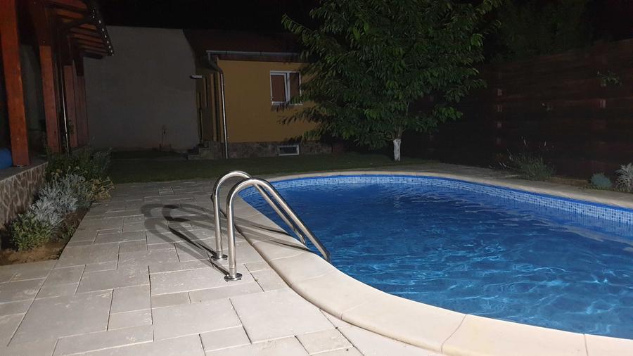Casă cu 4 camere cu Teren 400 Mp în Iosia
