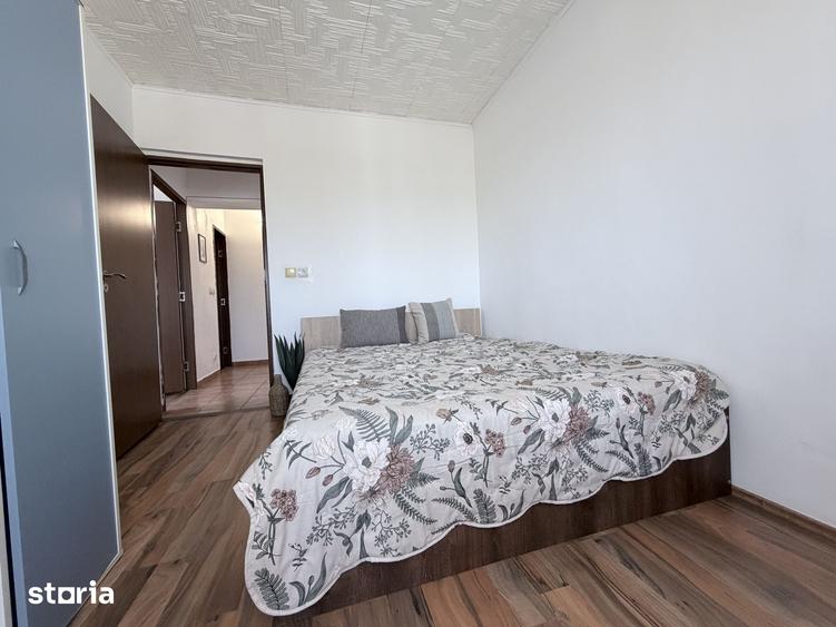 Apartament cu 3 camere decomandat în Banca Națională