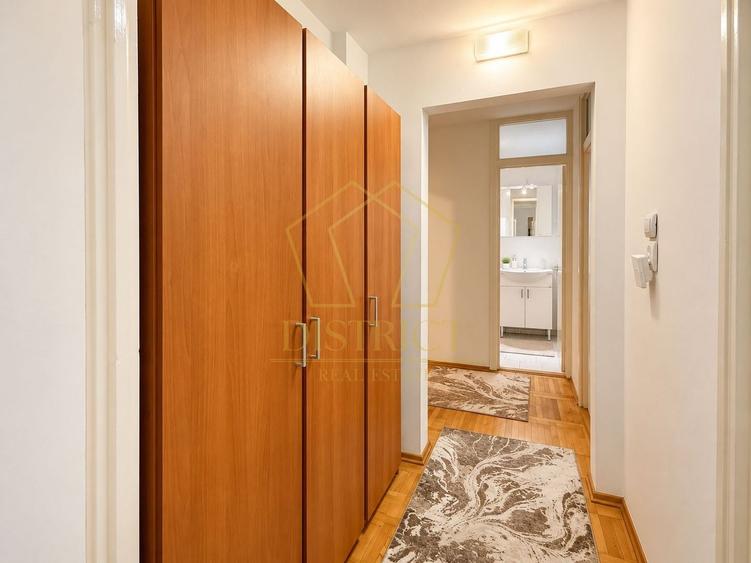 Apartament cu 3 camere decomandat, mobilat în Girocului