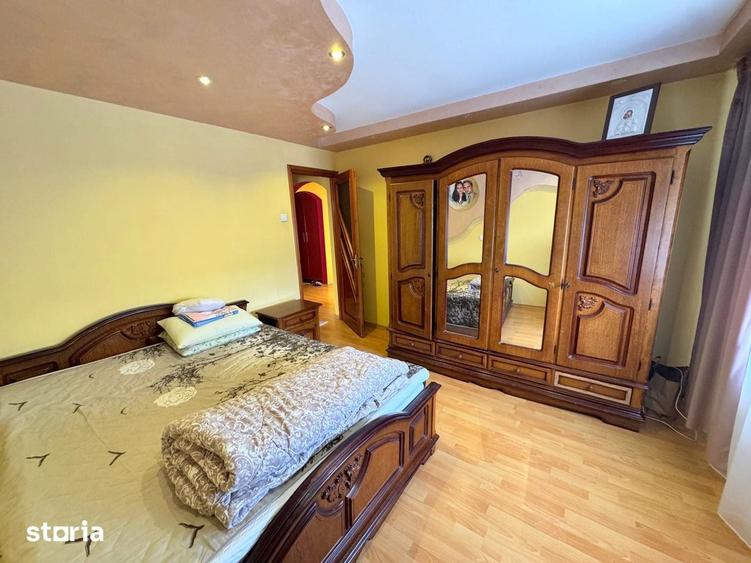 Apartament cu 3 camere decomandat în Mioriței
