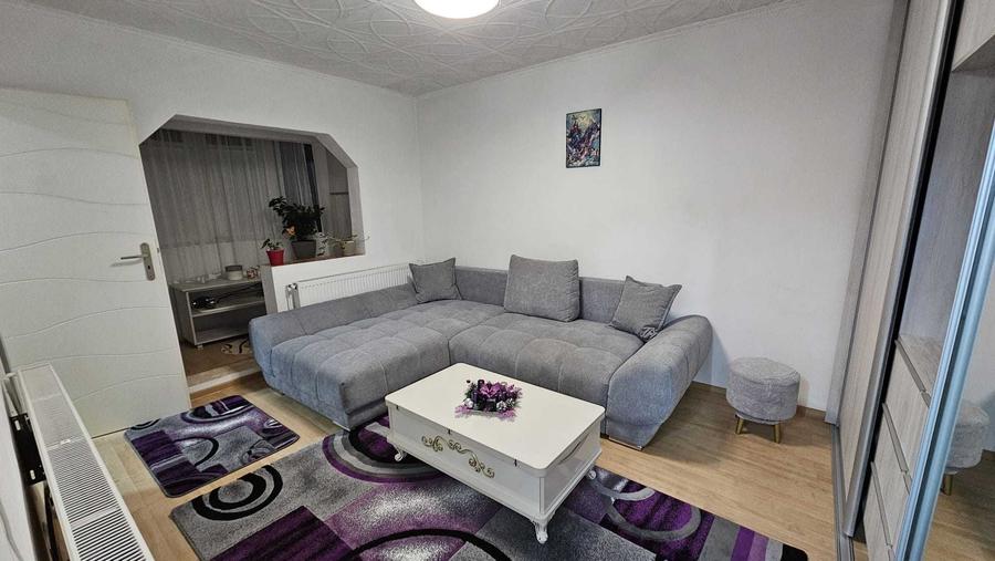 Garsonieră decomandată în Central