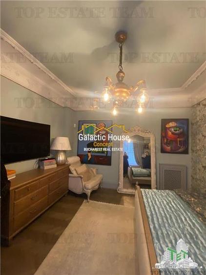 Casă cu 7 camere cu Teren 220 Mp în Central