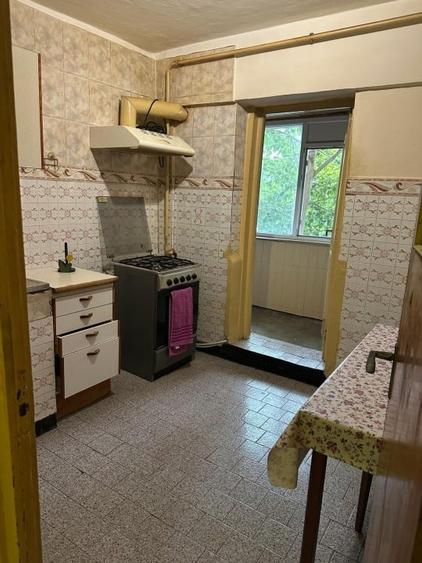 Apartament cu 2 camere decomandat, mobilat în Steaua
