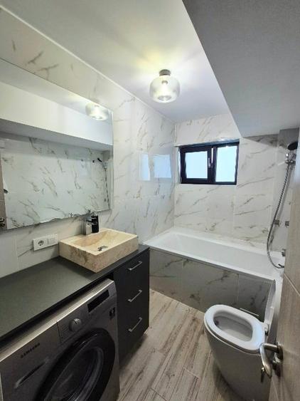 Apartament cu 3 camere decomandat, mobilat în Central