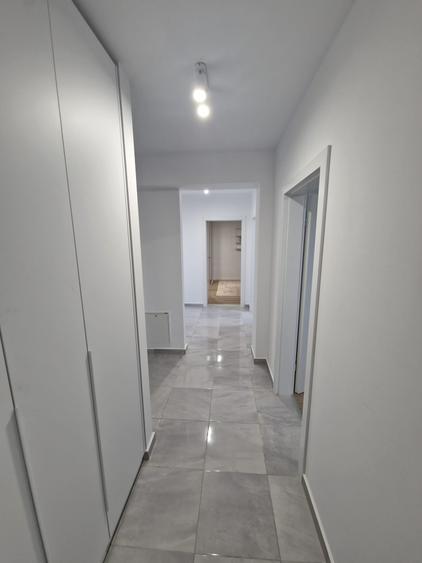 Apartament cu 2 camere decomandat în Tomis Plus