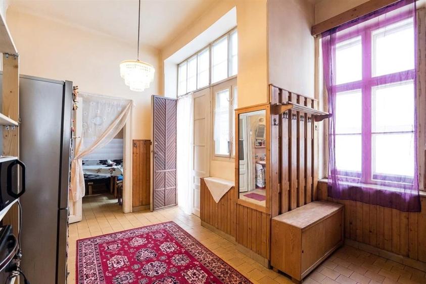 Casă individuală cu 3 camere cu Teren 300 Mp în Central