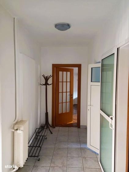 Casă cu 1 camere cu Teren 576 Mp în Casin