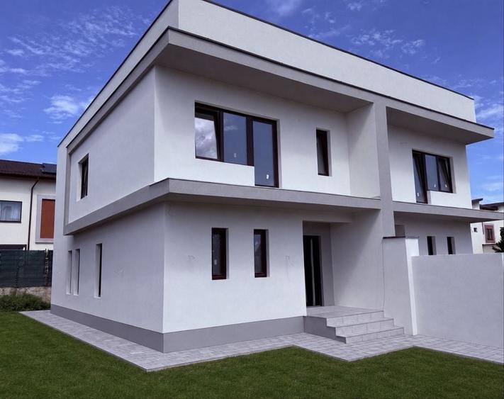 Casă cu 4 camere în Central