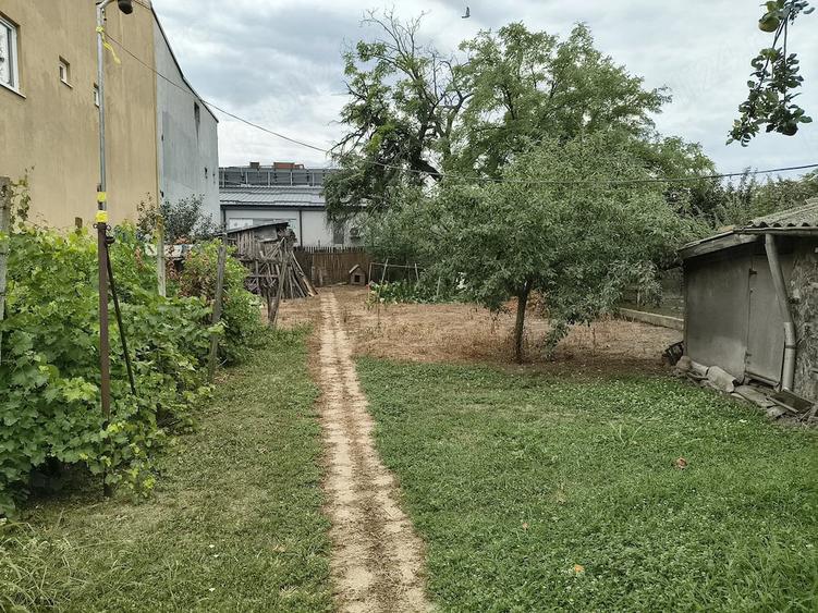 Casă cu Teren 560 Mp în Central