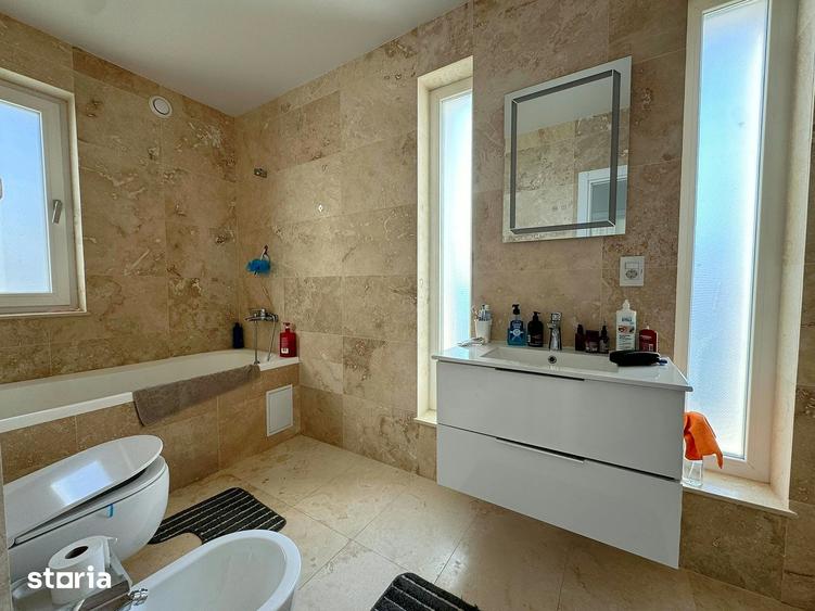 Casă cu 4 camere cu Teren 460 Mp în Corbeanca