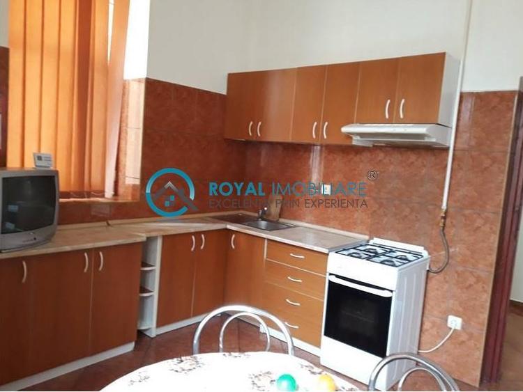 Casă individuală cu 11 camere cu Teren 558 Mp în Rudului