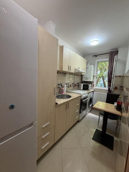 Persoana fizica inchiriez apartament cu doua camere, Podu ros - 7