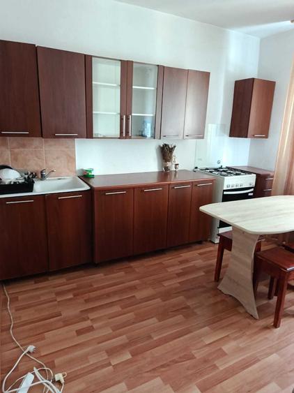 Apartament cu 2 camere decomandat în Păcii