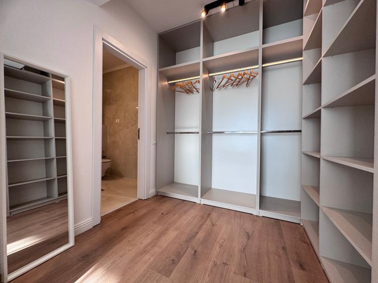 Apartament cu 3 camere decomandat în Pipera