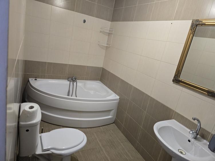 Apartament cu 2 camere semidecomandat în Drumul Carului