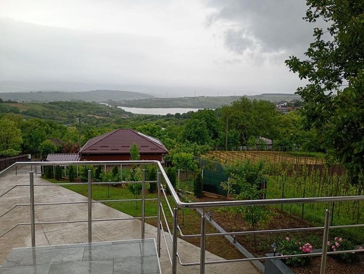 Casă cu 4 camere în Lunca Cetățuii