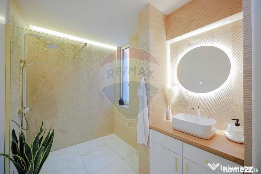 Apartament cu 4 camere semidecomandat în Ultracentral