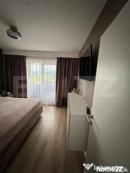 Apartament cu 3 camere decomandat în 13 Decembrie