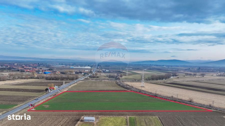 Teren de 5300 mp, în Prejmer