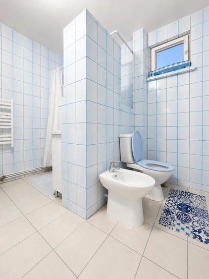 Apartament cu 3 camere decomandat în Precista