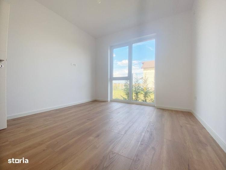 Casă cu 3 camere decomandat în Ghiroda