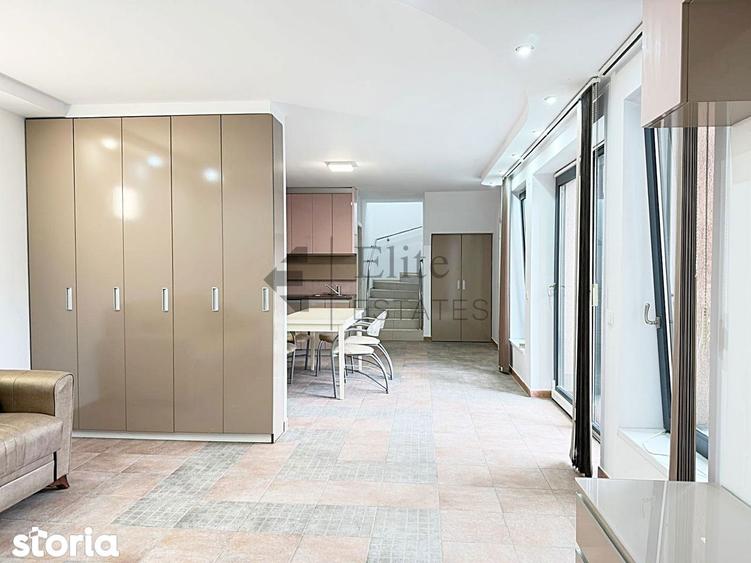 Apartament cu 4 camere în Orașul Nou