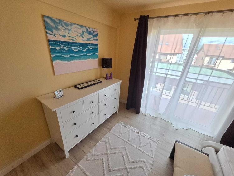 Apartament cu 3 camere decomandat în Florești