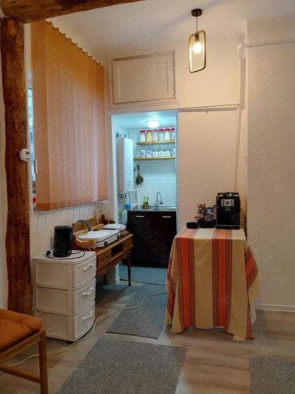 Apartament cu 2 camere semidecomandat în Central